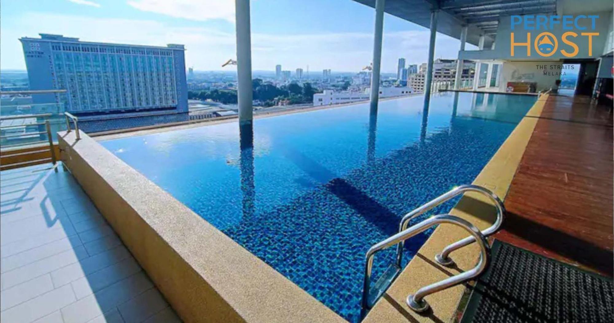 The Straits Melaka By Perfect Host Aparthotel Luaran gambar