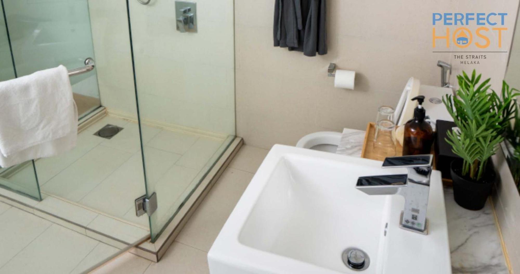 The Straits Melaka By Perfect Host Aparthotel Luaran gambar